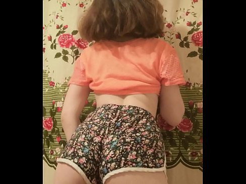 ❤️ Секси млада мадама сваля шортите си пред камерата. ❤️ Слуги в bg.analpics.ru ❌❤